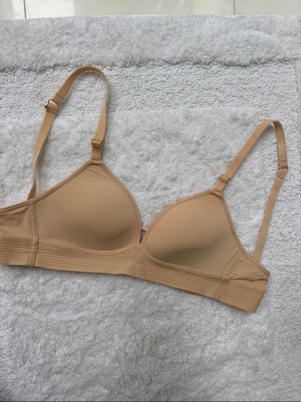 Lively Seamless Wireless Bra in Nude Tan